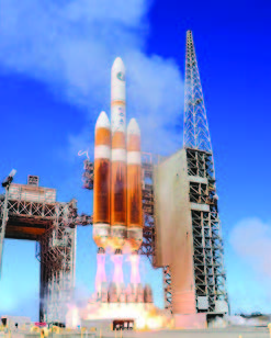 A Delta IV Heavy during liftoff. The rocket is entirely fuelled with liquid hydrogen and liquid oxygen cryogenic propellants. Photo Source: Wikipedia